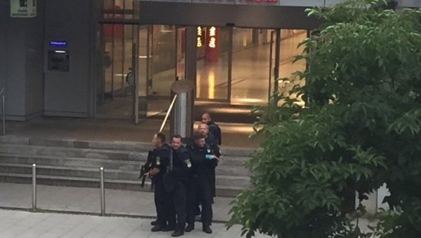 Полиция Мюнхена после стрельбы в ТЦ