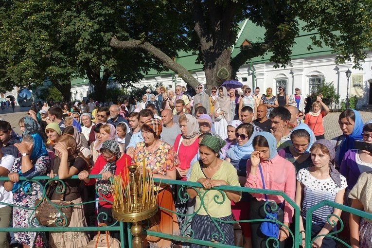 Икону Благословение Святой Горы Афон, которая написана для Украины, торжественно встретили в Киево-Печерской лавре