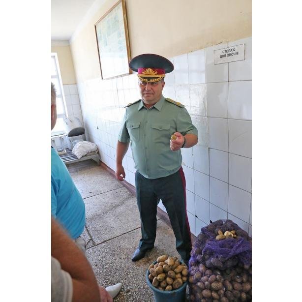 Полторак и испорченные продукты в воинской части Одессы