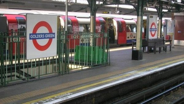 Эвакуация проводится на станции метро Goldens Green в Лондоне