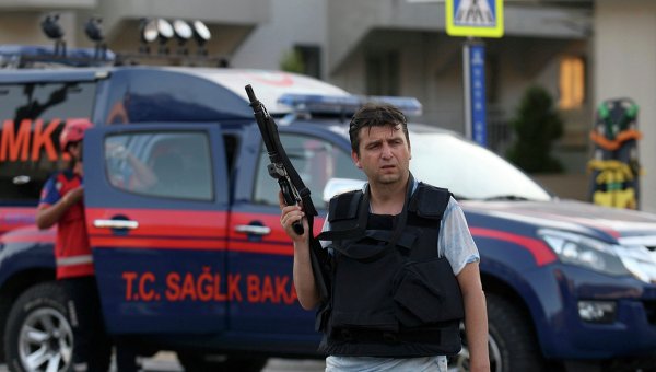 Турецкий полицейский. Архивное фото