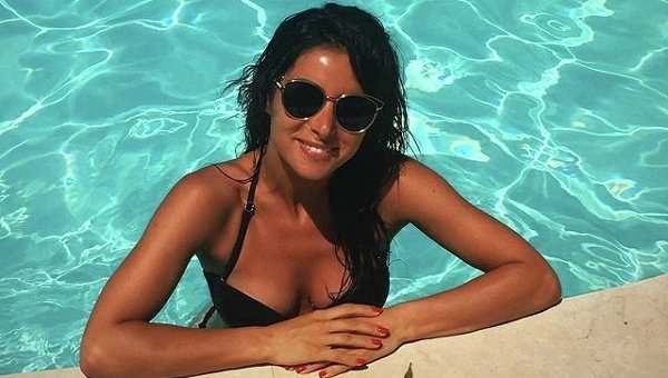 Злата Огневич выложила фото в купальнике на отдыхе в Италии