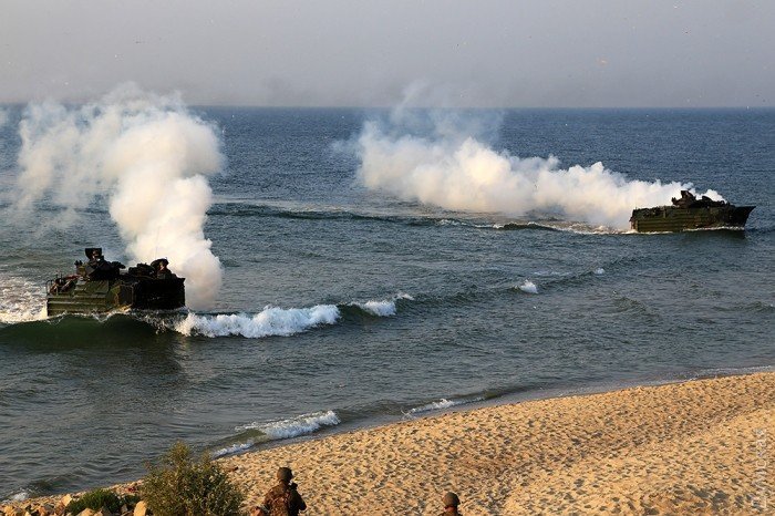 Масштабная десантная операция с участием американцев в рамках активной фазы международных военно-морских учений "Си Бриз-2016" в Одесской области