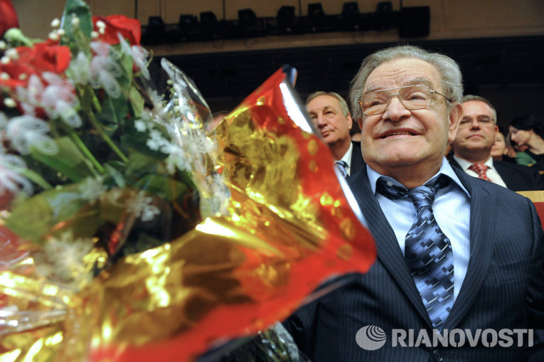 Писатель Фазиль Искандер отметил 80-летний юбилей в Доме Актера в Москве