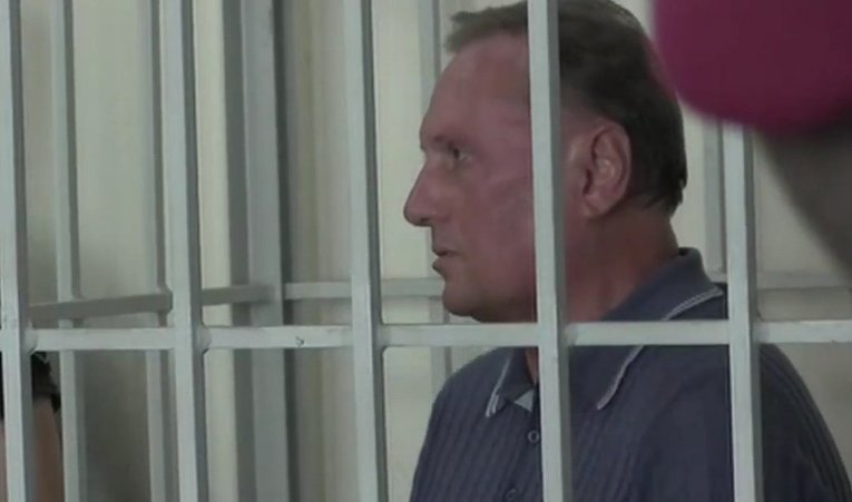 Александр Ефремов в зале суда