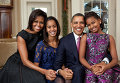 Семейный портрет показывает президента как любящего отца и мужа.