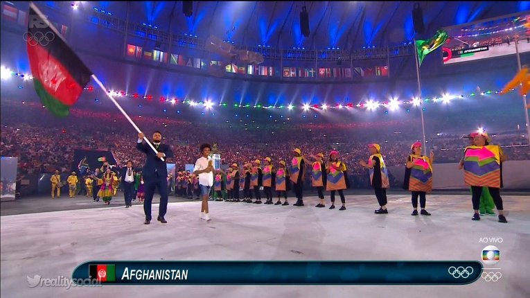 Парад спортсменов на церемонии открытия Олимпиады в Рио-де-Жанейро