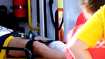 Медики уронили французского гимнаста, сломавшего ногу на Олимпиаде