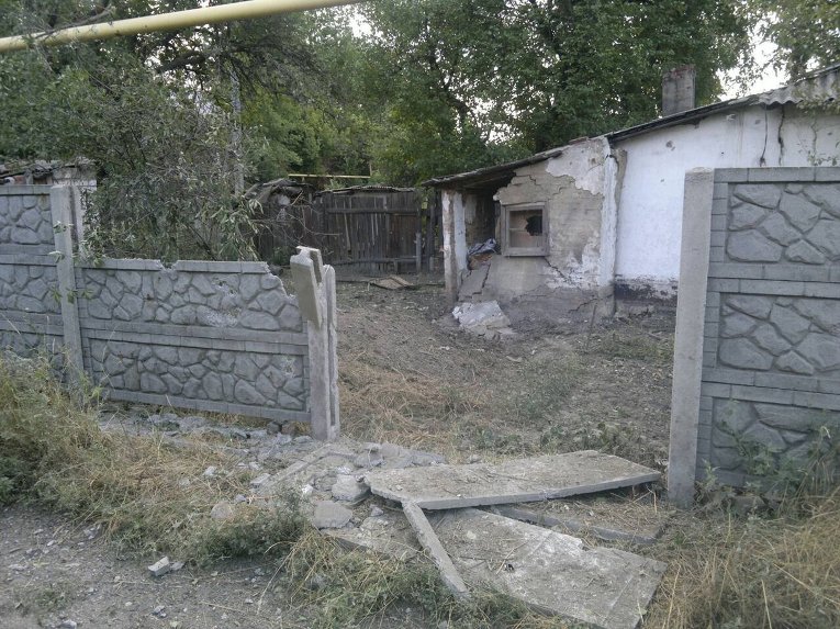 Поселок шахты №7 в Петровском районе Донецка после обстрела