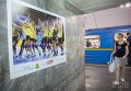Фотовыставка, посвященная украинским спортсменам-олимпийцам на станции метро Олимпийская в Киеве