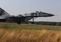 МиГ-29 совершил посадку и взлет на трассе Киев-Чоп