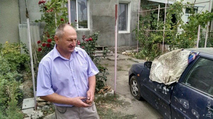 Автомобиль, в который бросили гранату, принадлежит гражданину Шевчуку, являющегося сотрудником управления дорожного хозяйства Одесского горсовета