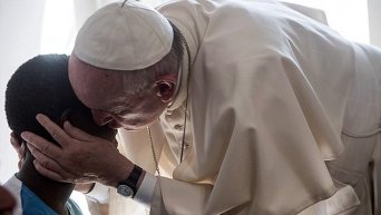 Папа Римский побывал в приюте для бывших проституток