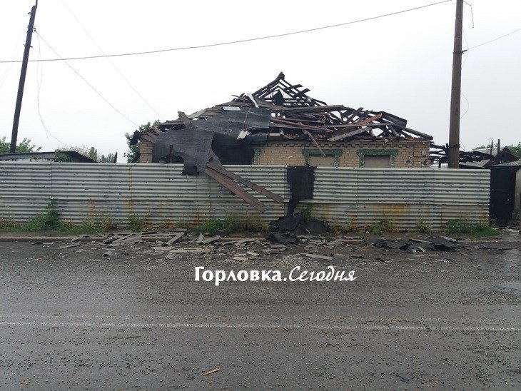 Разрушения в Горловке в результате обстрелов