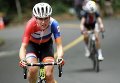 Голландская велогонщица Аннемик ван Влетен получила травму во время групповой шоссейной гонки