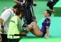 Бразильская гимнастка Джейд Барбоза подвернула ногу в вольных упражнениях и покинула зал в инвалидной коляске