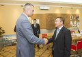 Мэр Киева Виталий Кличко и посол Республики Корея Ли Янг Гу