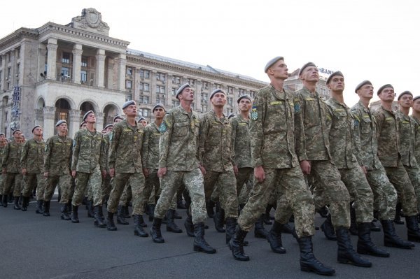 Репетиция военного парада ко Дню независимости на Крещатике