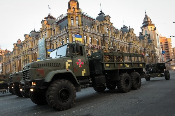 Репетиция военного парада ко Дню независимости на Крещатике