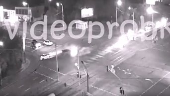Опубликованы кадры резонансного ДТП с полицейским авто в Киеве. Видео