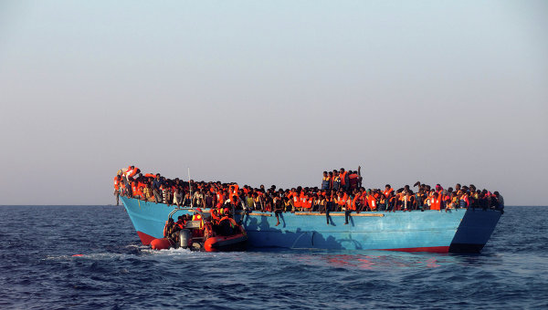 Спасение мигрантов у берегов Ливии. Архивное фото