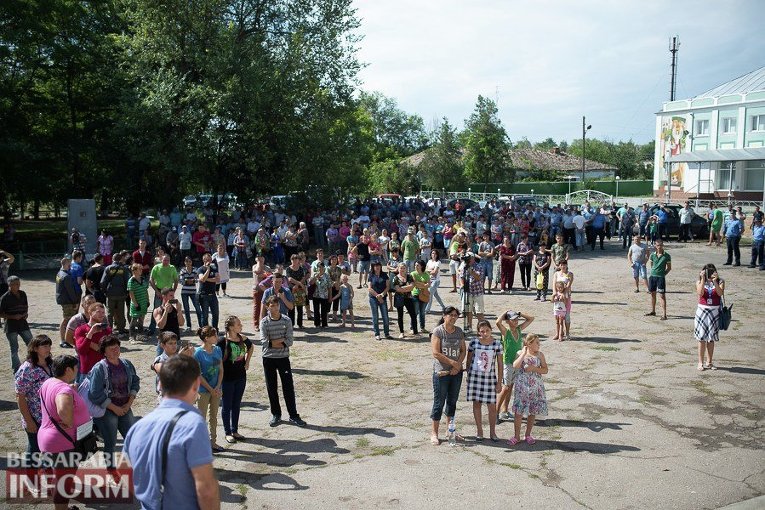 Похороны убитой цыганом девочки в Лощиновке