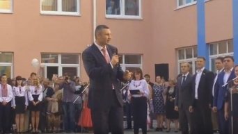 Виталий Кличко открыл обновленную школу