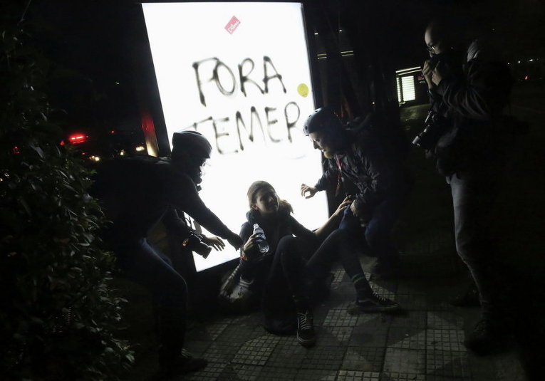 Протесты в Бразилии после импичмента президенту