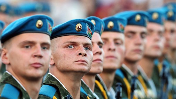 Военнослужащие воздушно-десантных войск Белоруссии