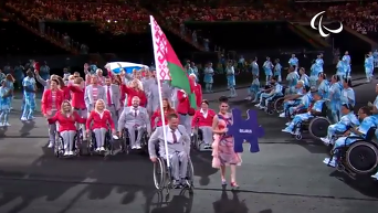 Белорусы пронесли флаг РФ на церемонии открытия Паралимпиады. Видео