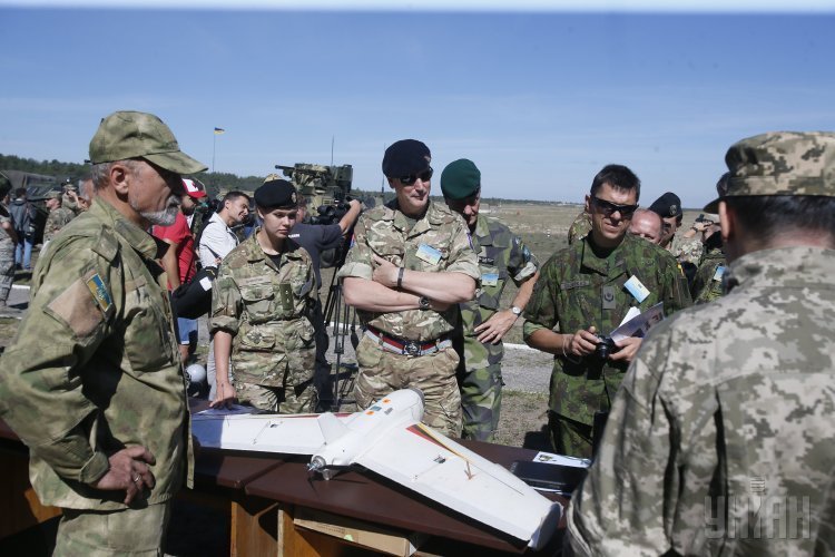 ОБСЕ осмотрела новые образцы военной техники ВСУ на полигоне Десна