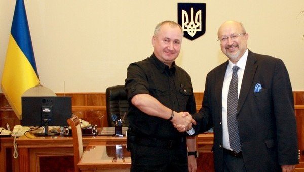 Глава Службы безопасности Украины (СБУ) Василий Грицак  и генсек ОБСЕ Ламберто Заньер
