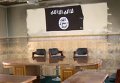 В Ираке военные показали помещения, где боевики ИГ вершили шариатский суд. Видео