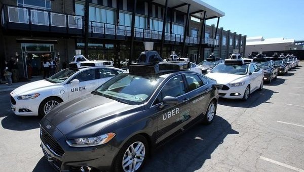 Сервис для вызова автомобилей Uber запустил самоуправляемые такси в Питтсбурге, США.