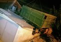 В Харькове грузовик вылетел с дороги на крышу дома