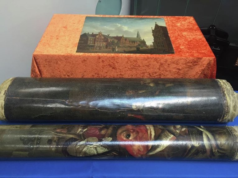 Украина передала Нидерландам картины, украденные из музея Хорна