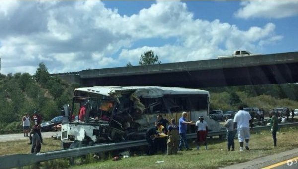 Автобус со студентами разбился в Северной Каролине