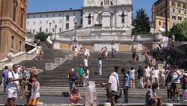 Испанская лестница в Риме