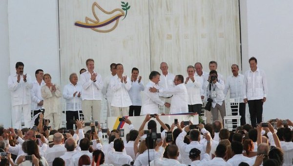 Подписание соглашения между властями Колумбии и РВСК
