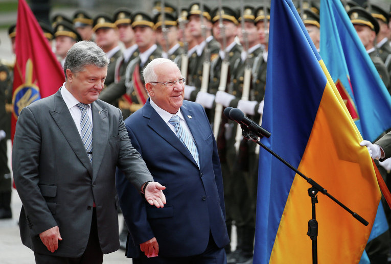 Во вторник в Киеве находится с государственным визитом президент Израиля Реувен Ривлин. В четверг он примет участие в мероприятиях, посвященных 75-летию трагедии Бабьего Яра.