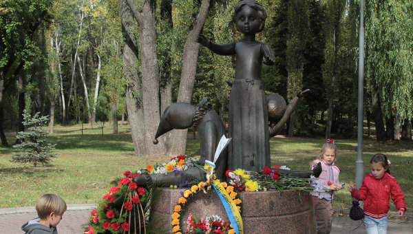 Митинг у мемориала Бабий Яр прошел в Киеве