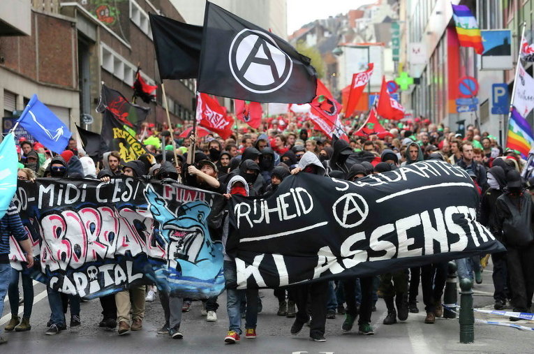 Марш протеста против реформ правительства и мер по сокращению расходов в Брюсселе, Бельгия