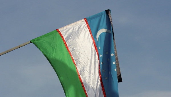 Флаг Узбекистана с черной ленточкой