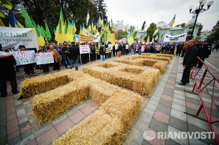 Всеукраинская забастовка аграриев Вернем деньги селу - накормим страну!