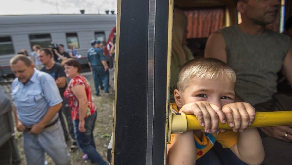 Беженцы из Украины в РФ. Архивное фото