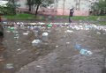 Во Львове после дождя поплыл мусор