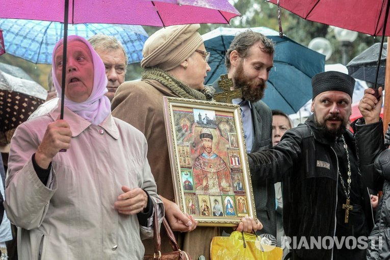 Митинг православных верующих под Верховной Радой