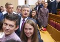 Студент поинтересовался у Порошенко, когда он своих детей в АТО отправит
