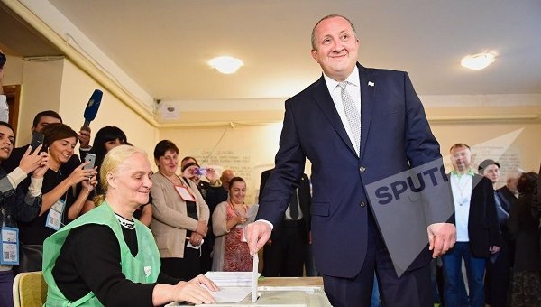 Президент Грузии Георгий Маргвелашвили проголосовал на парламентских выборах в Грузии