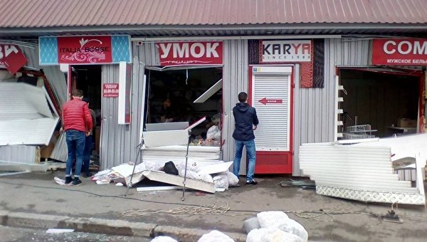 В Киеве разбили более 30 киосков